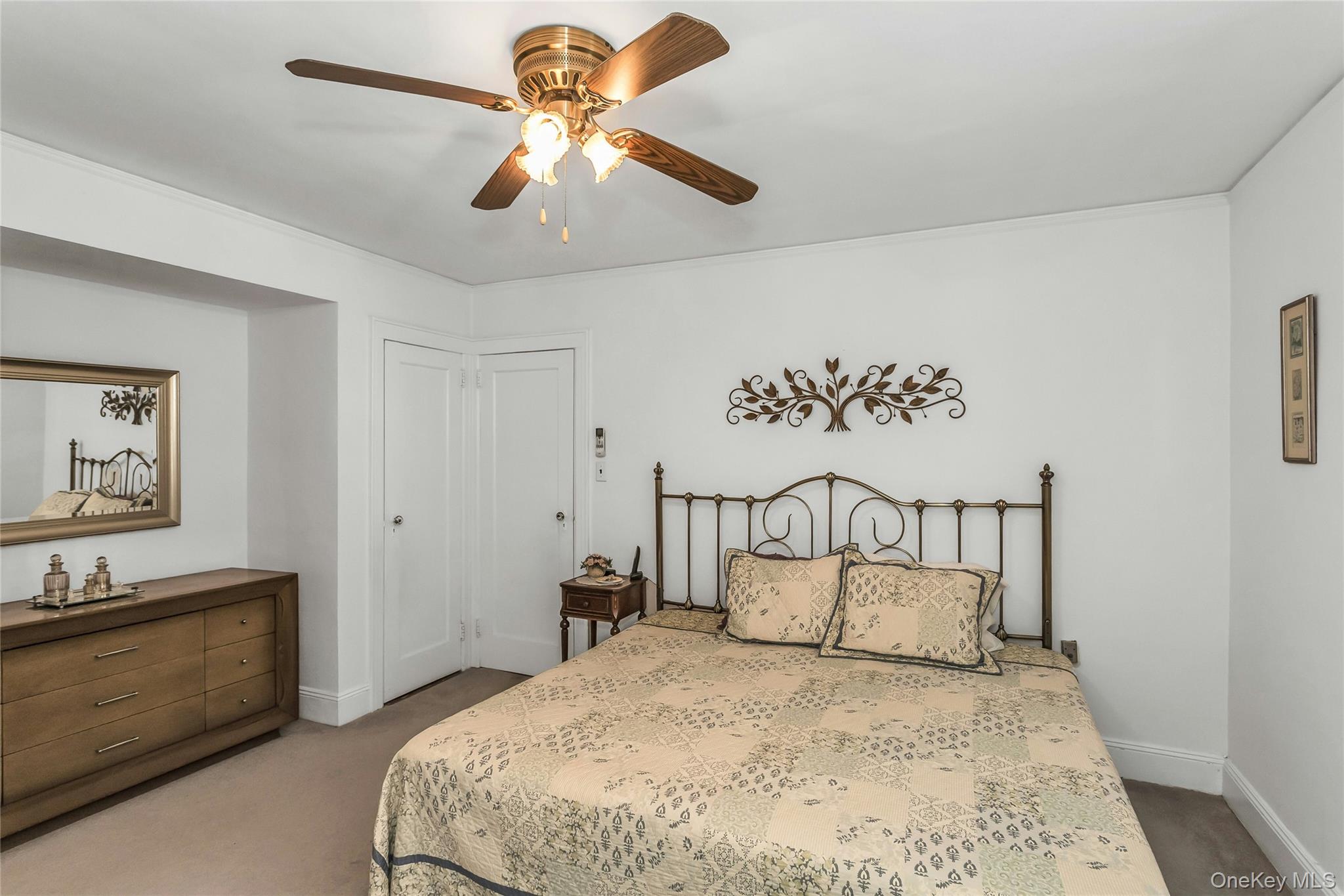 #14 photo, 24402 137th Road, クイーンズ区 Rosedale , NY 11422