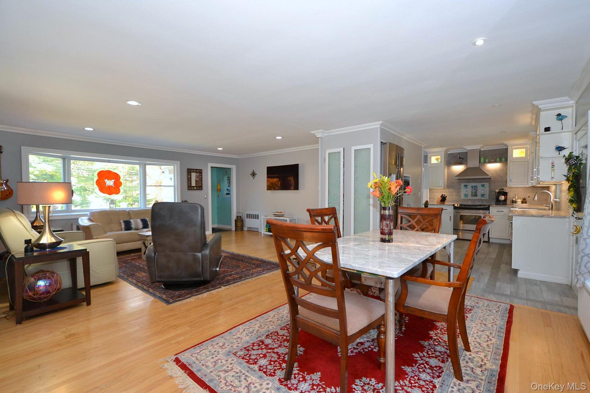 #10 photo, 50 Tuscala Street, サフォーク郡 Selden , NY 11784