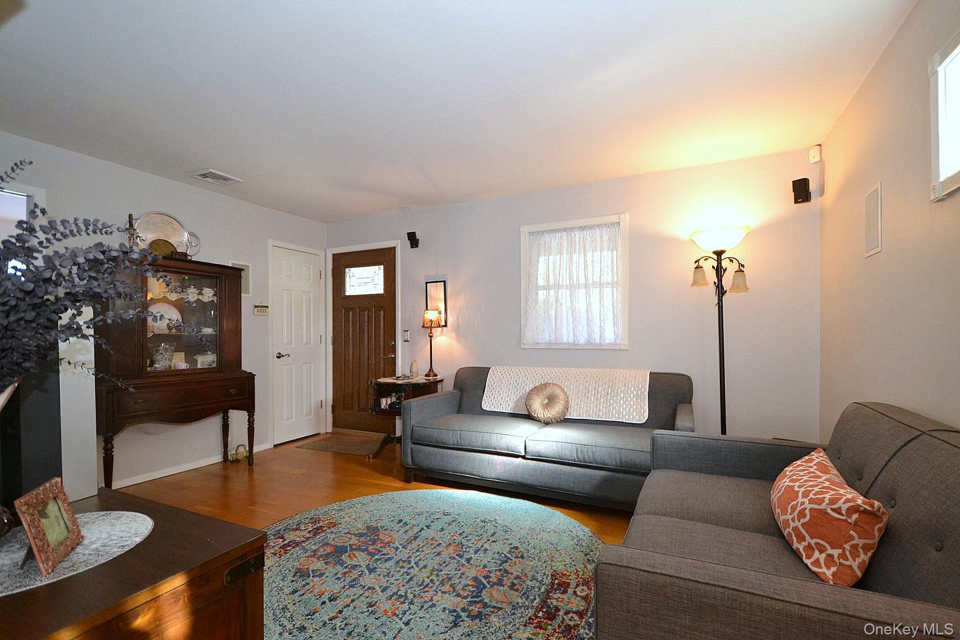 #9 photo, 386 Grove Avenue, サフォーク郡 Patchogue , NY 11772