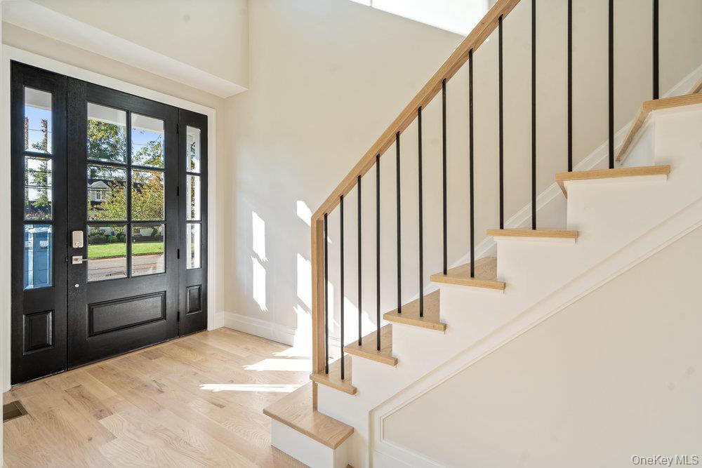 #4 photo, 47 Netz Place, Albertson , NY 11507