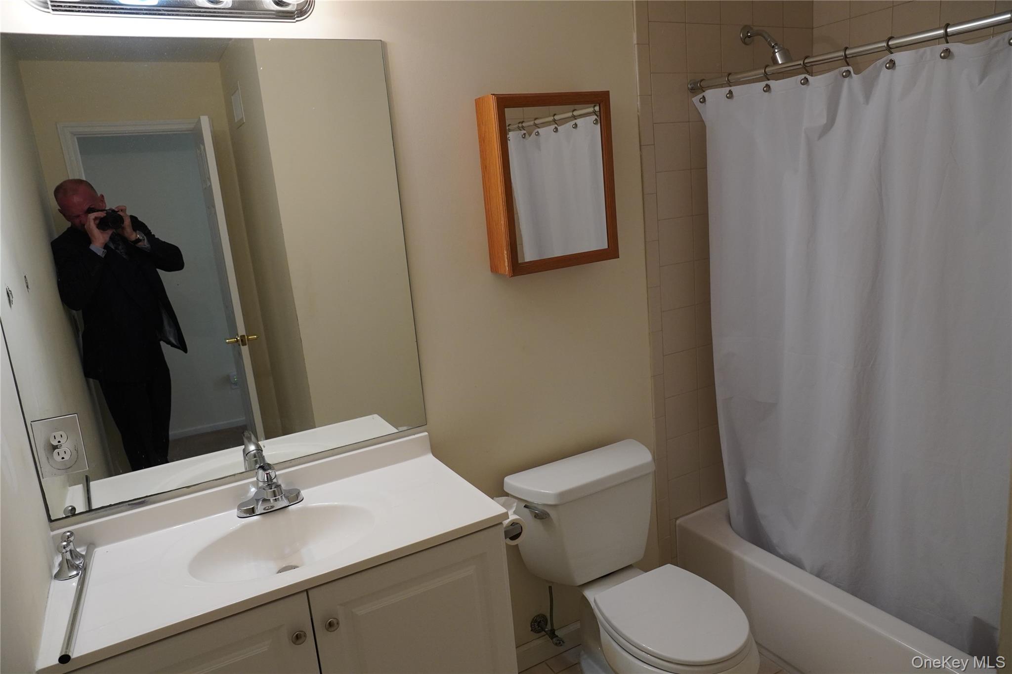 #20 photo, 11 Pamela Drive, サフォーク郡 Ridge , NY 11961