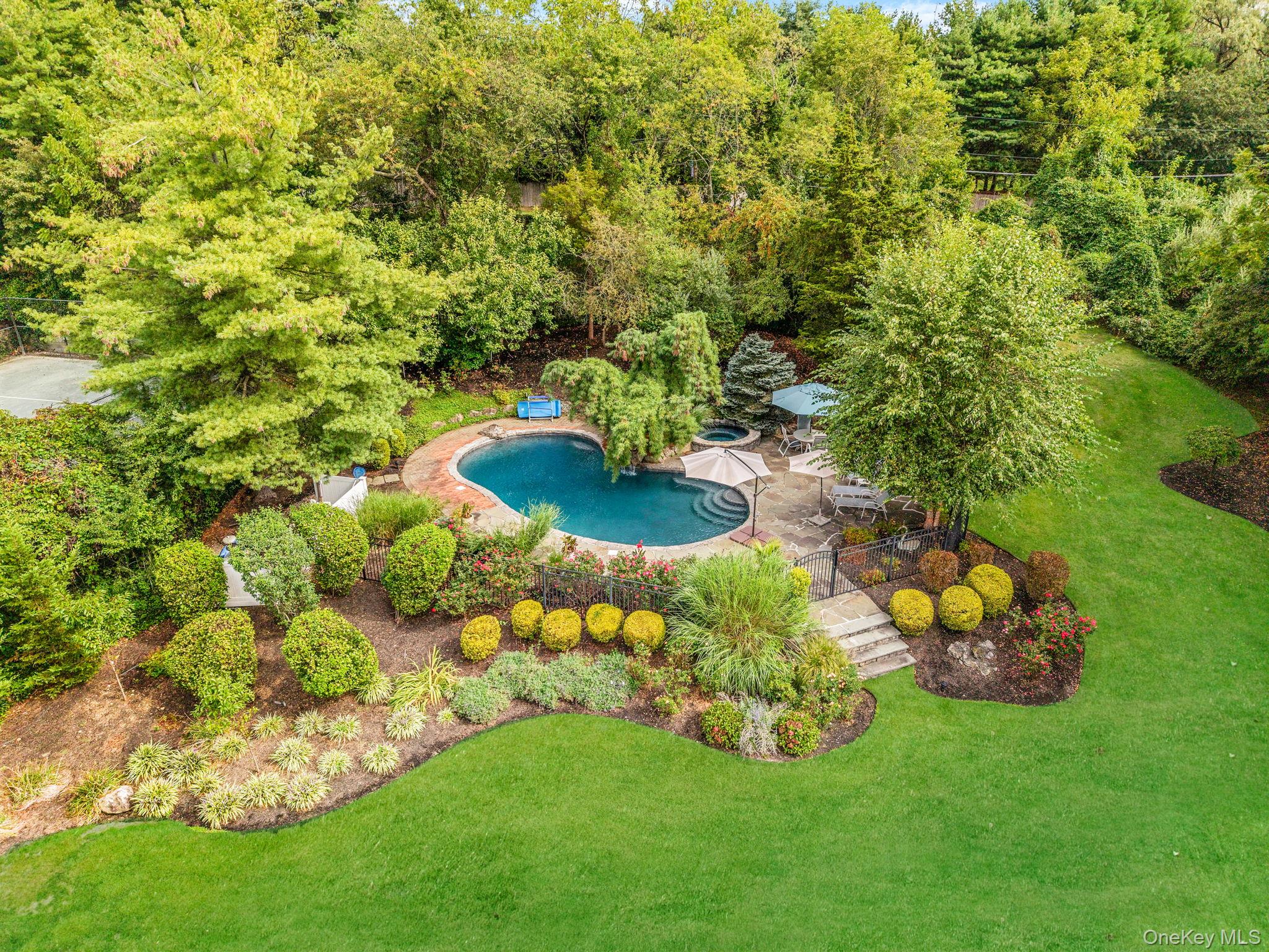 #3 photo, 43 Cabriolet Lane, サフォーク郡 Melville , NY 11747