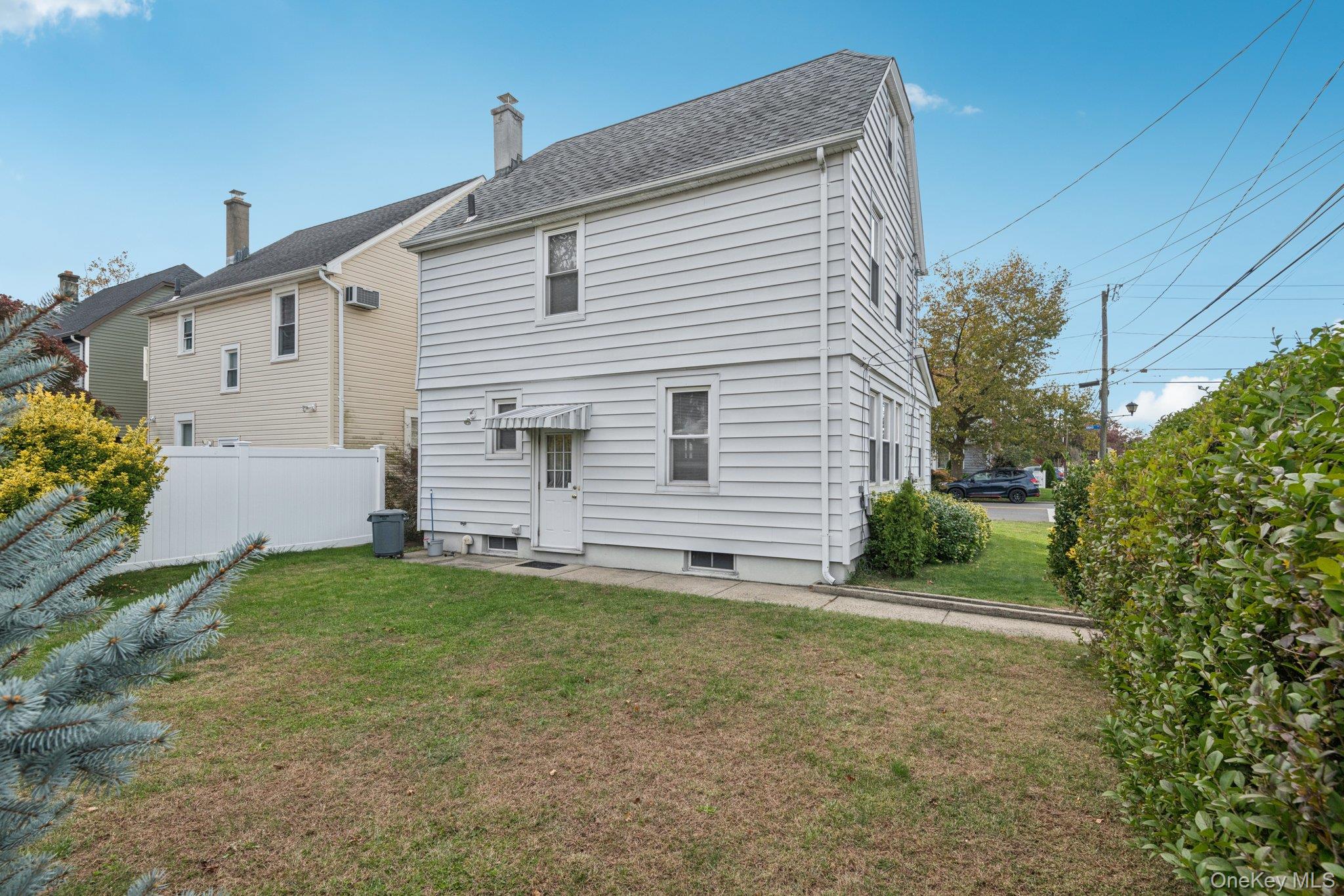 #15 photo, 143 Broad Street, Williston Park , NY 11596