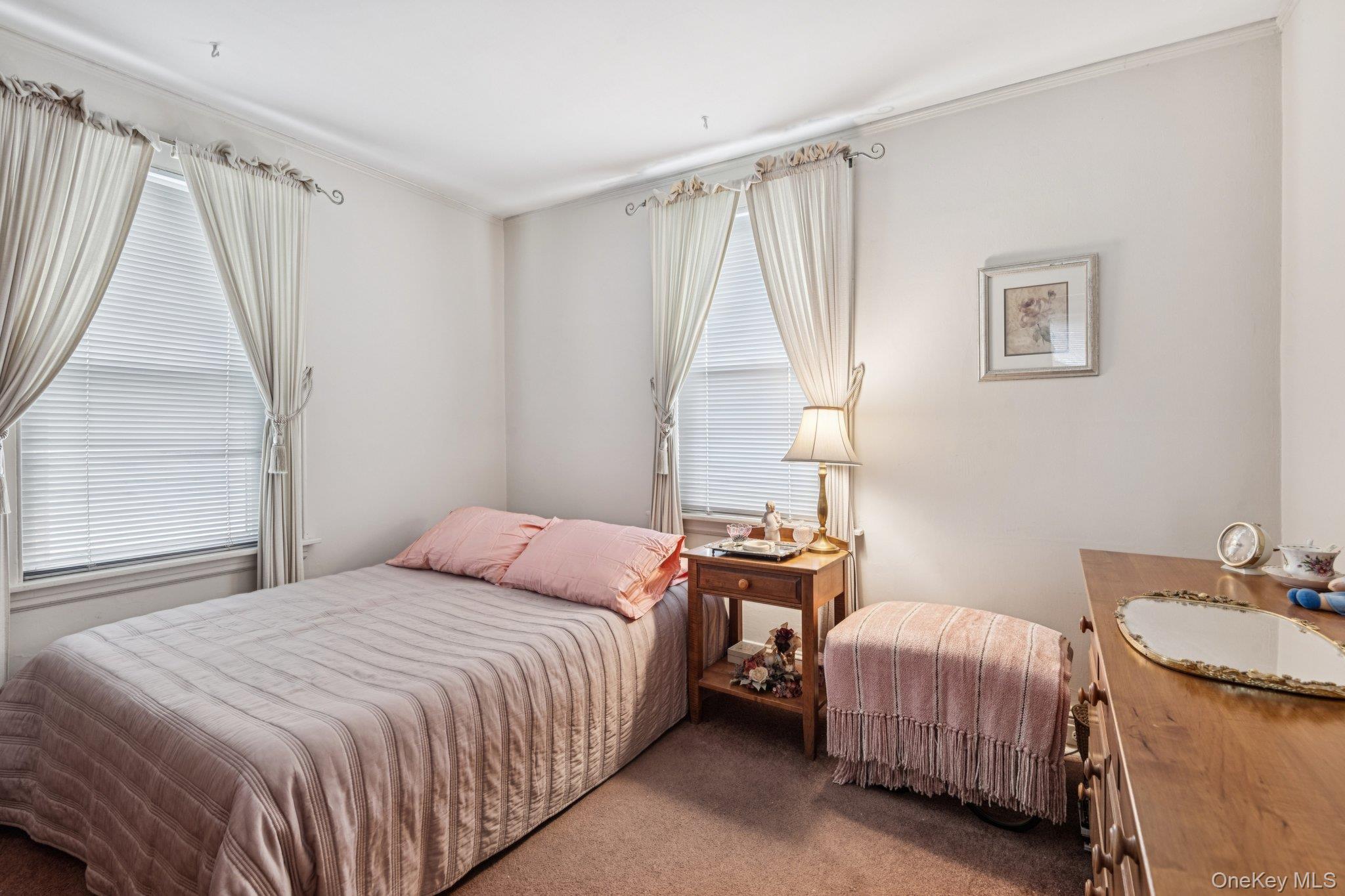 #9 photo, 143 Broad Street, Williston Park , NY 11596