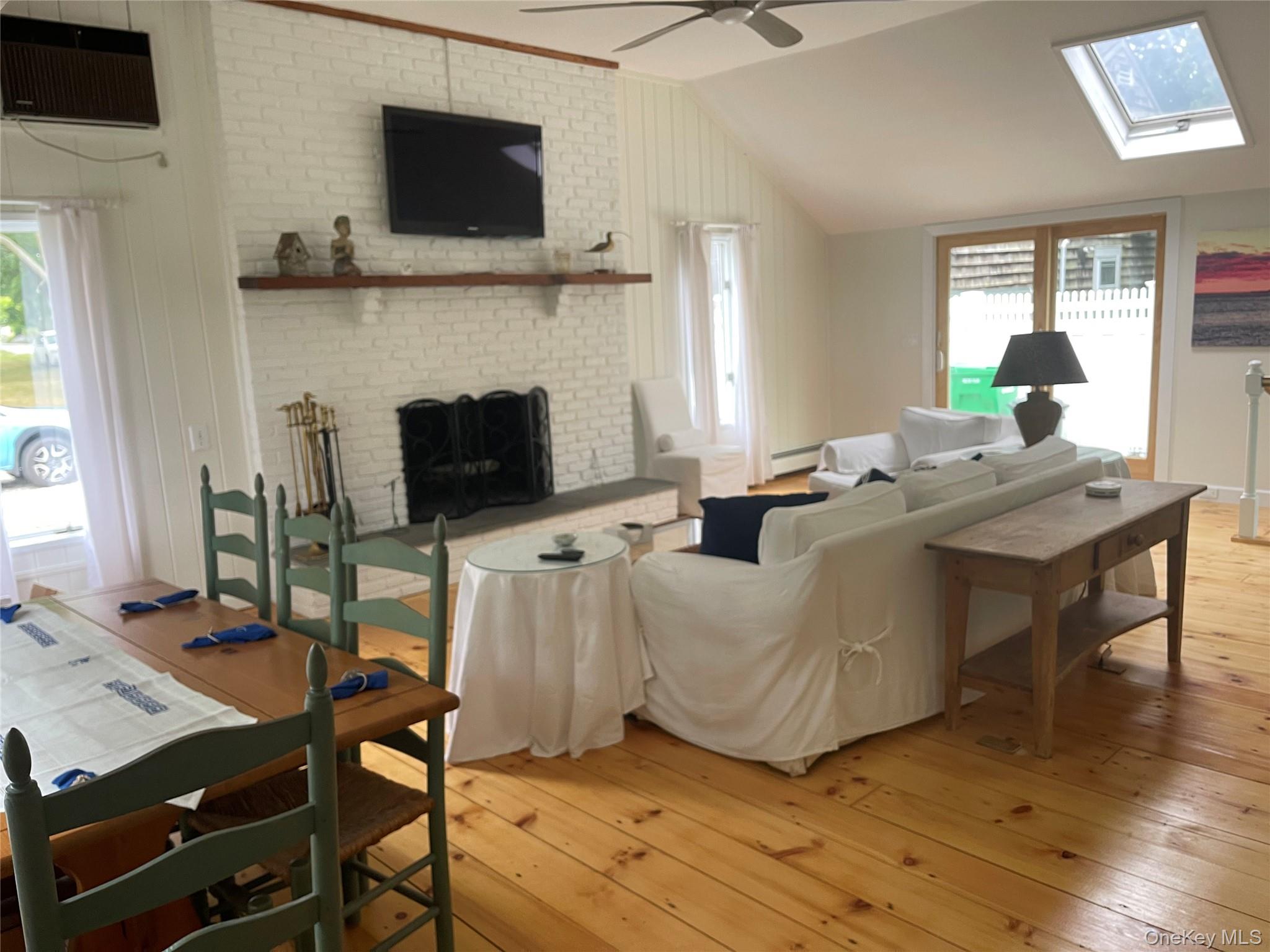 #2 photo, 1 Castleview Court, Westhampton , NY 11977