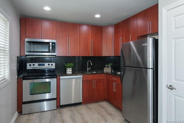 #2 photo, 40 Middleton, サフォーク郡 Bohemia , NY 11716