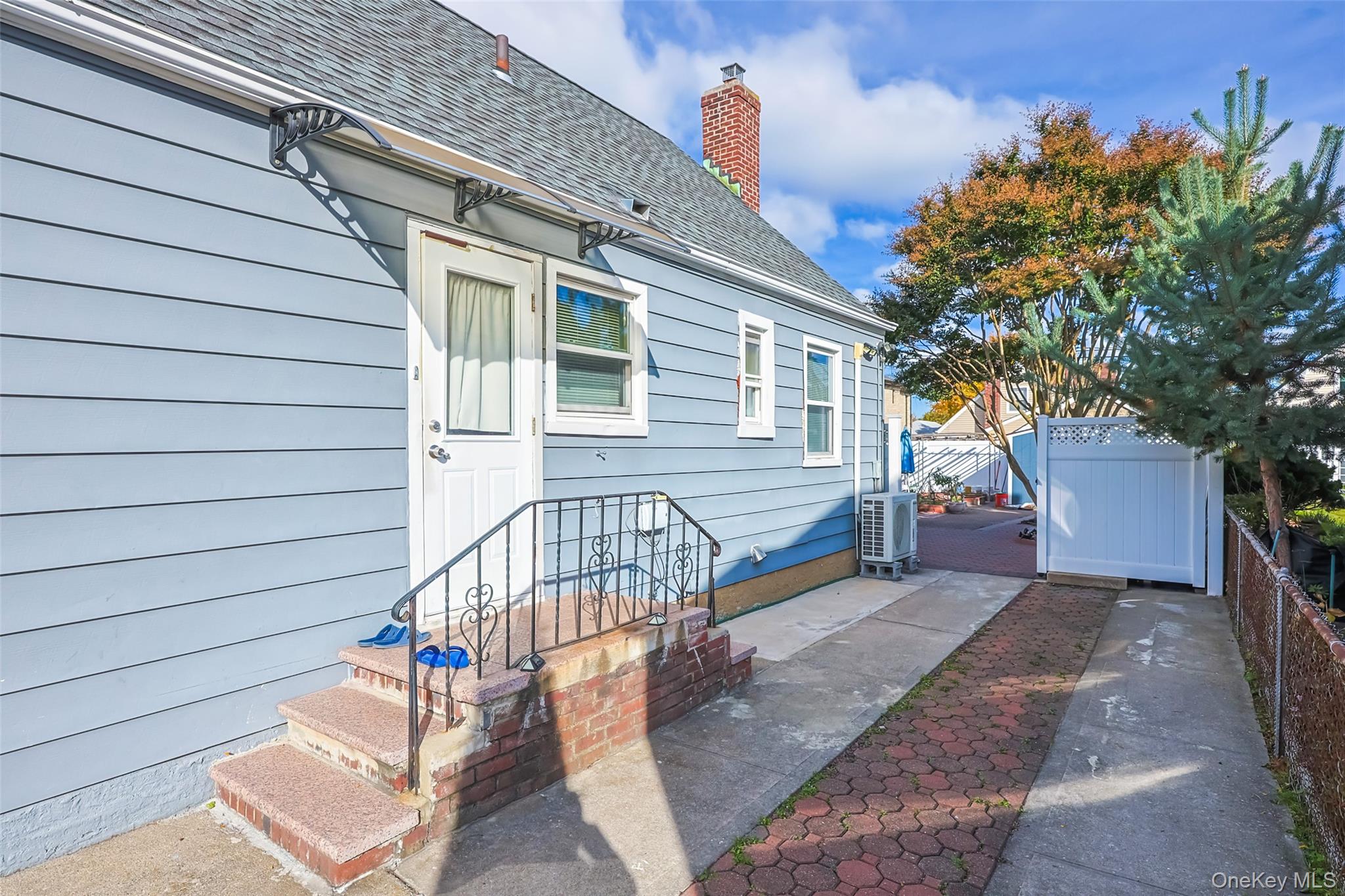 #12 photo, 166-23 20th Road, Whitestone , NY 11357