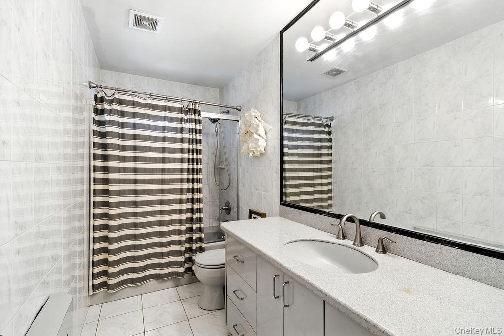 #13 photo, 21 Macarthur Avenue, ナッソー郡 Plainview , NY 11803