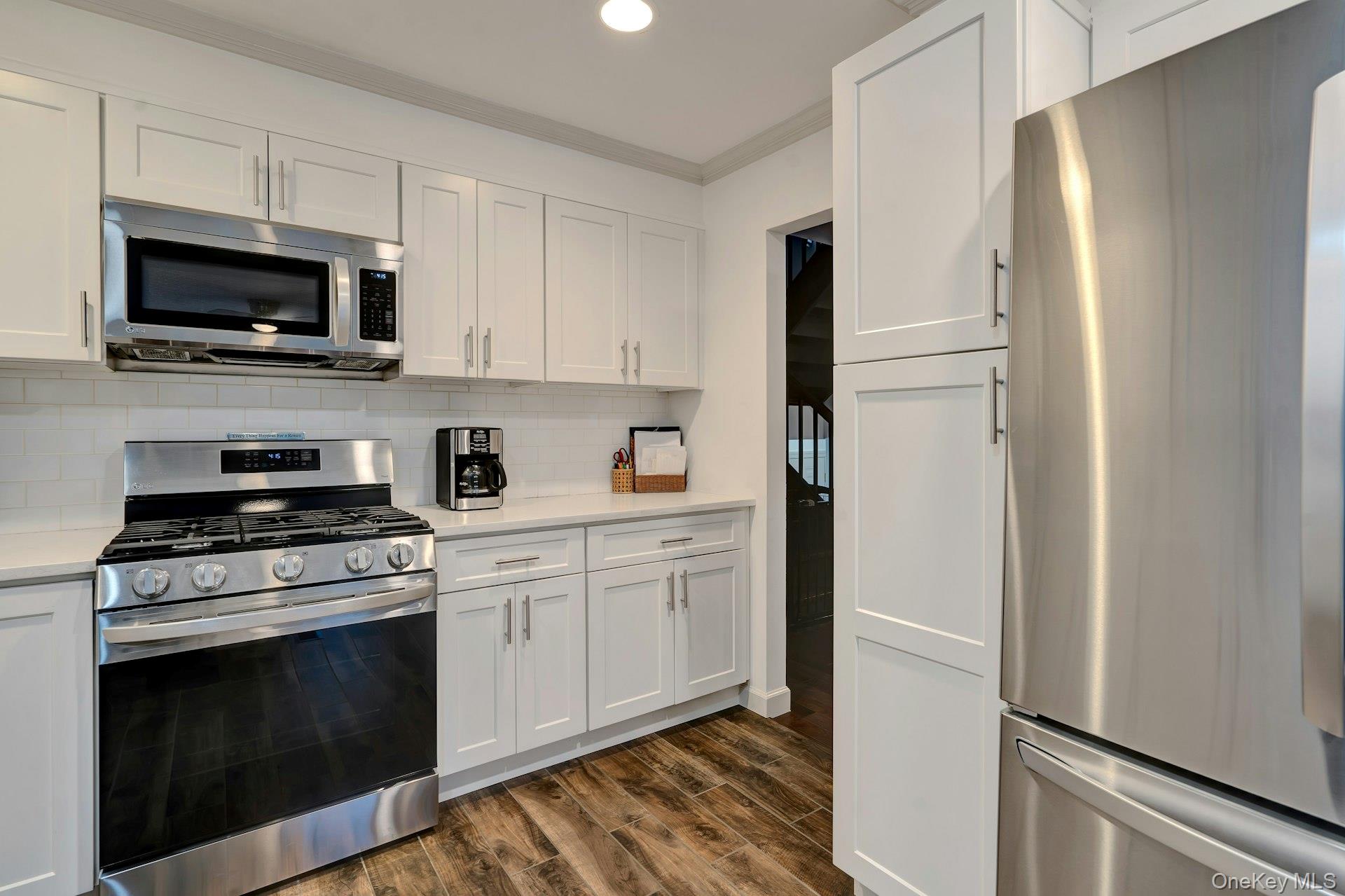 #15 photo, 31 The Glen, Glen Head , NY 11545