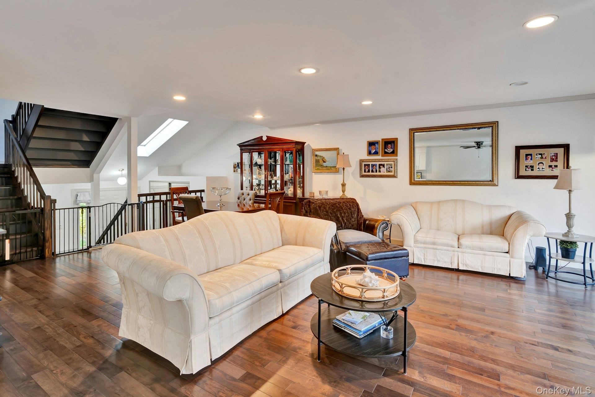 #8 photo, 31 The Glen, Glen Head , NY 11545