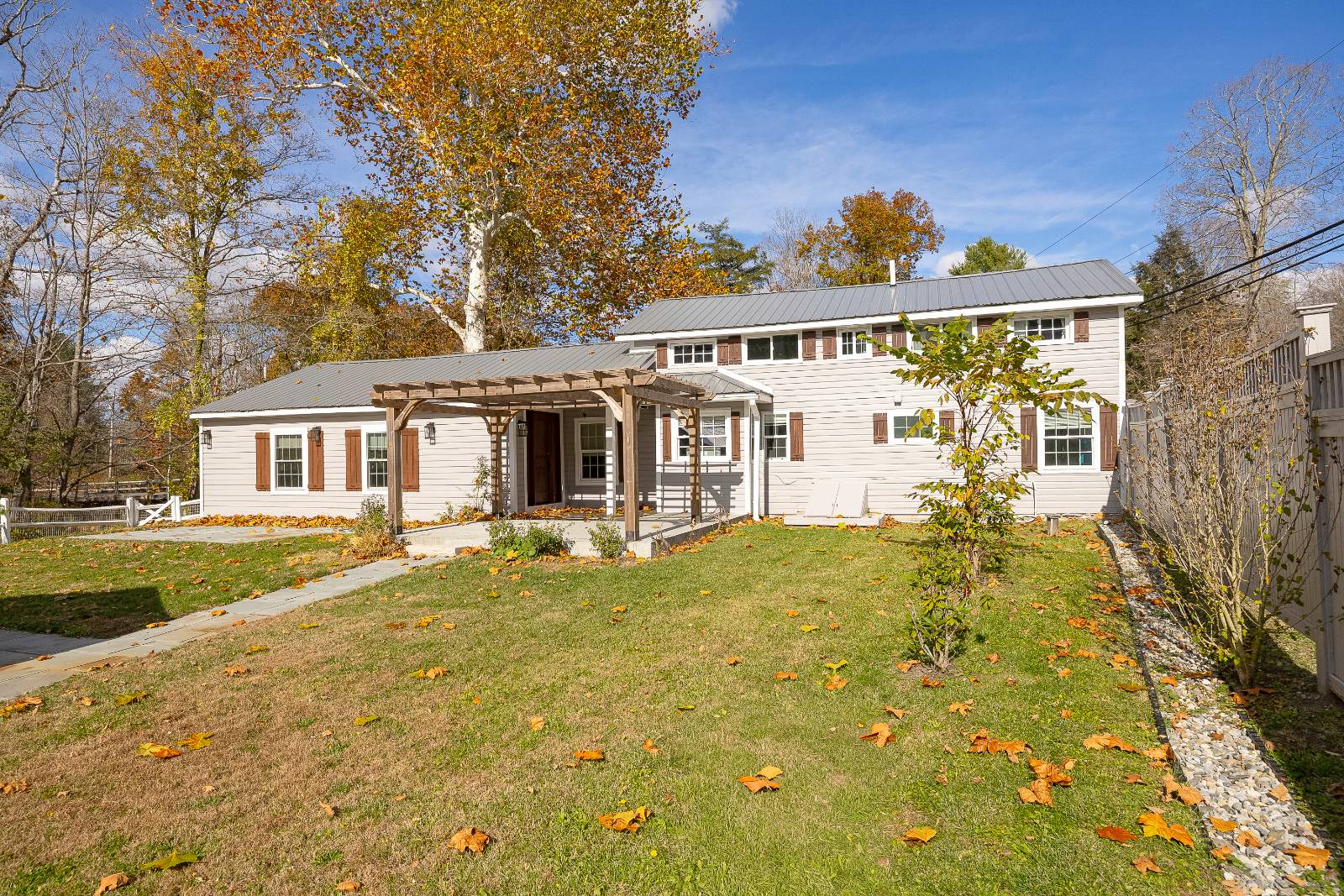 #1 photo, 121 Stanford Rd, Millbrook , NY 12545