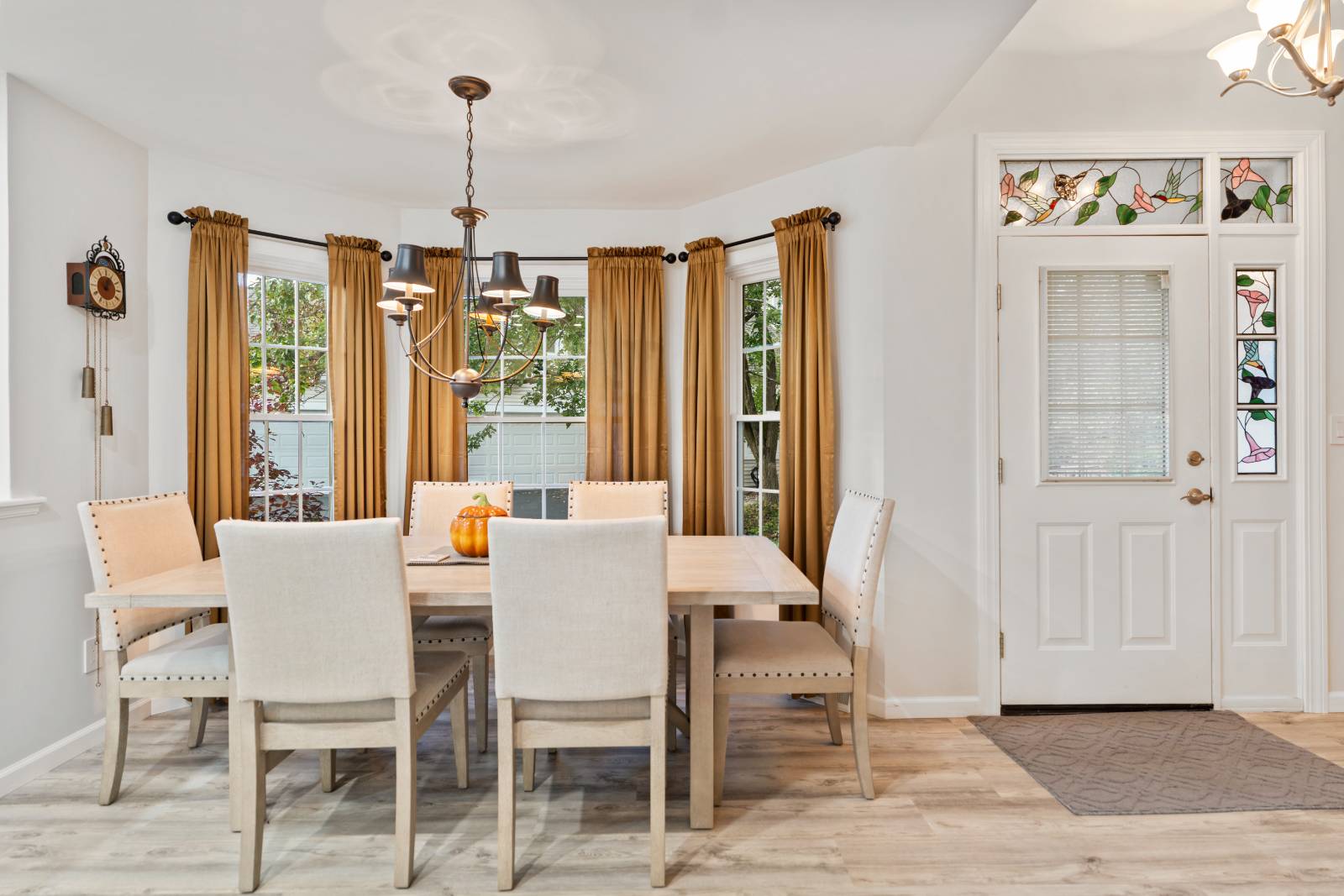 #10 photo, 97 Killarney Dr, Schenectday , NY 12309