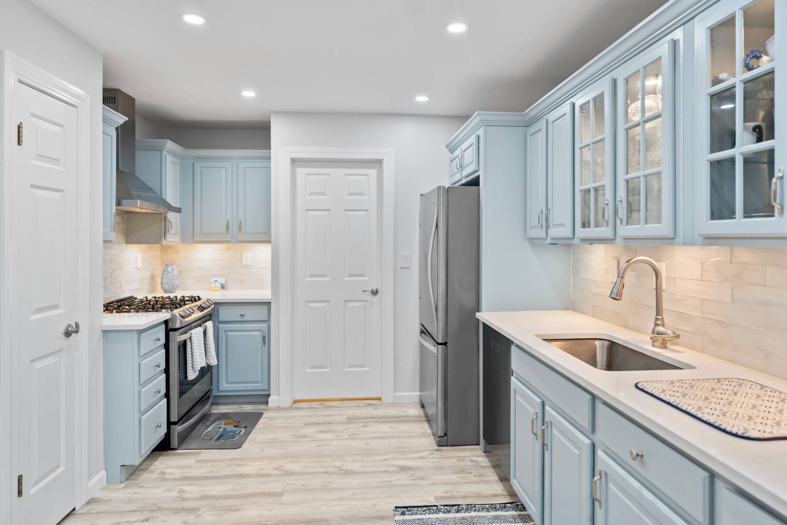 #16 photo, 97 Killarney Dr, Schenectday , NY 12309