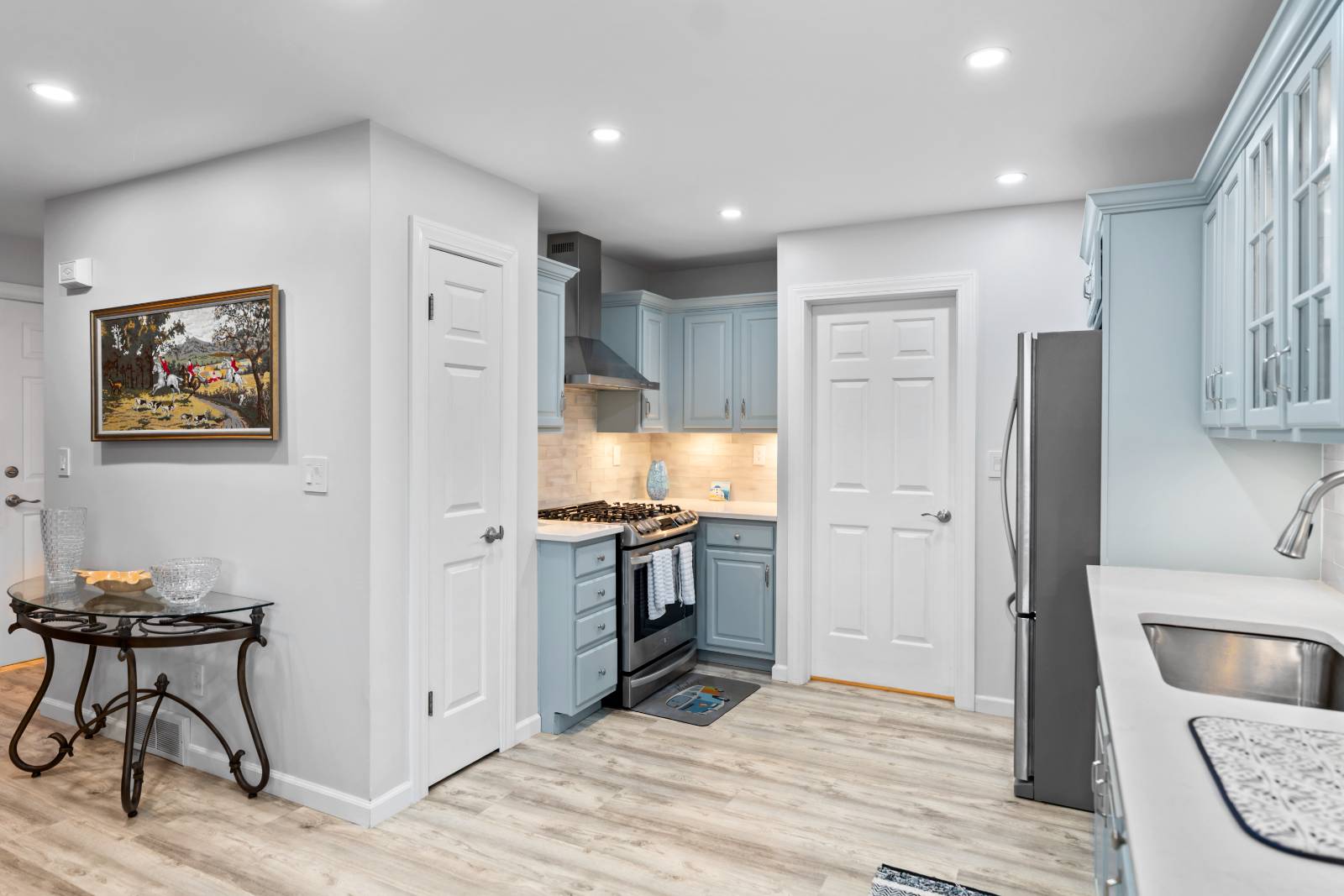 #17 photo, 97 Killarney Dr, Schenectday , NY 12309