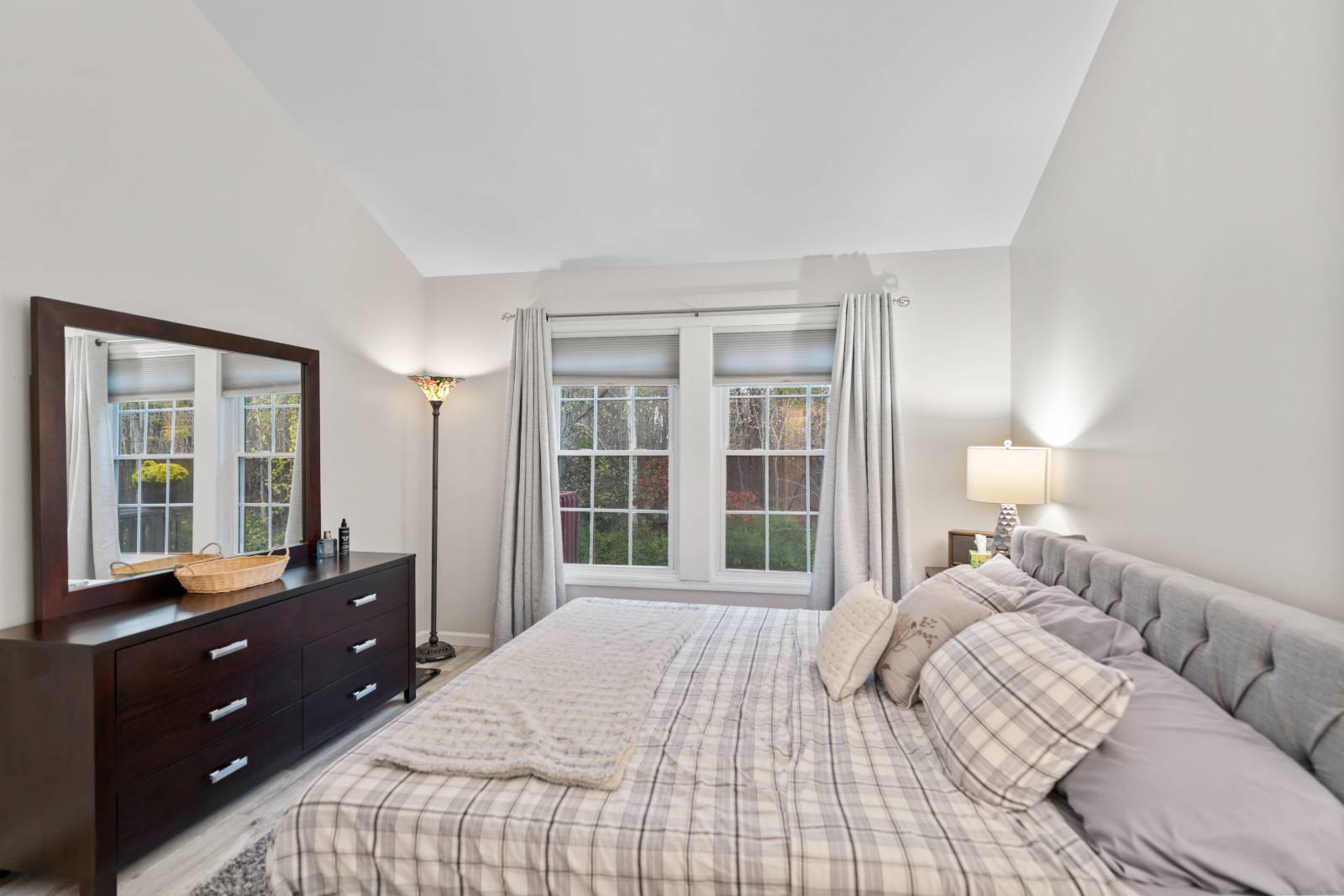 #21 photo, 97 Killarney Dr, Schenectday , NY 12309