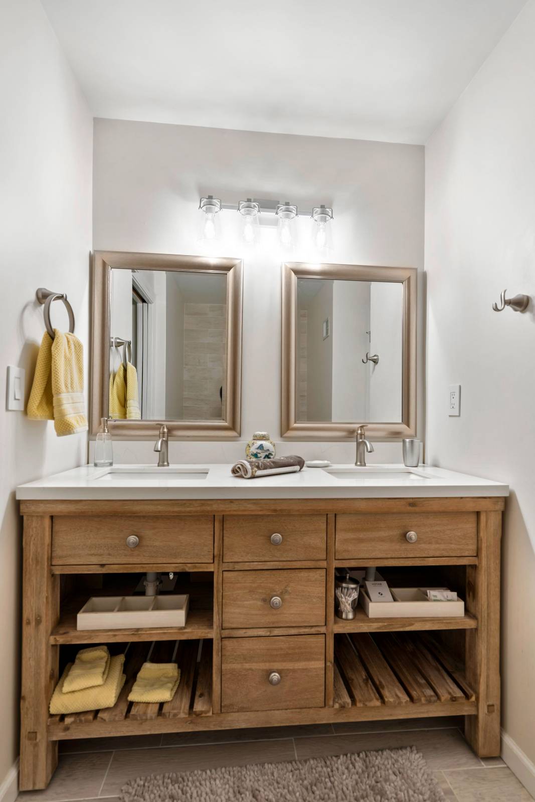 #23 photo, 97 Killarney Dr, Schenectday , NY 12309