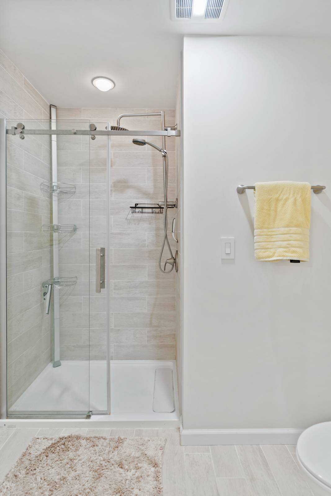 #25 photo, 97 Killarney Dr, Schenectday , NY 12309