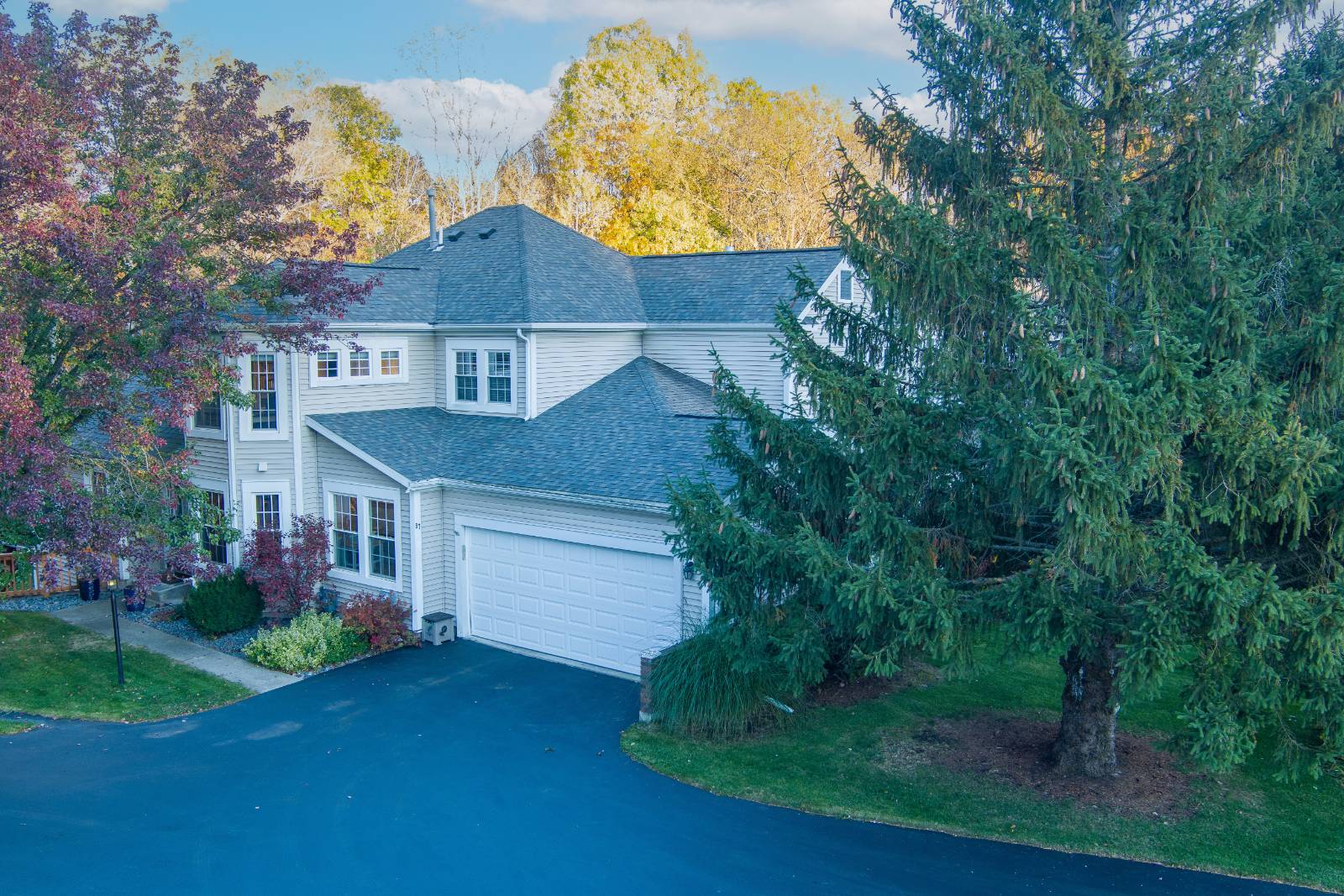 #47 photo, 97 Killarney Dr, Schenectday , NY 12309