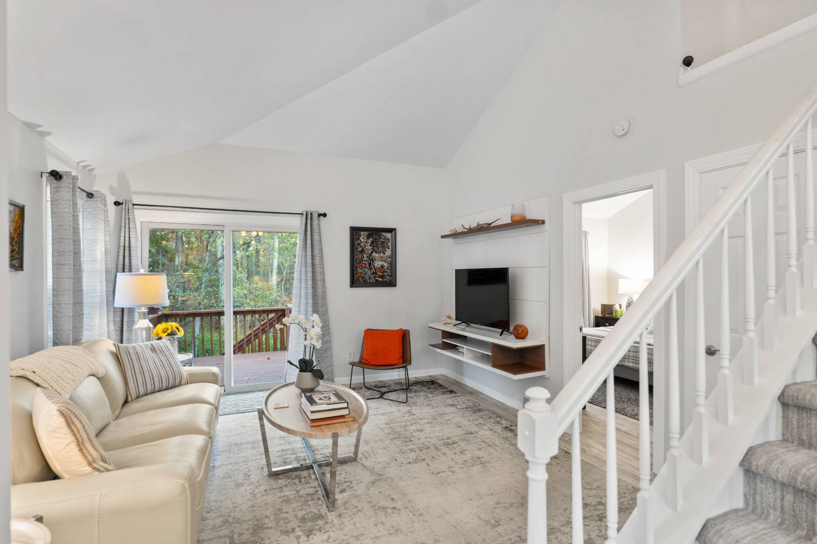 #5 photo, 97 Killarney Dr, Schenectday , NY 12309