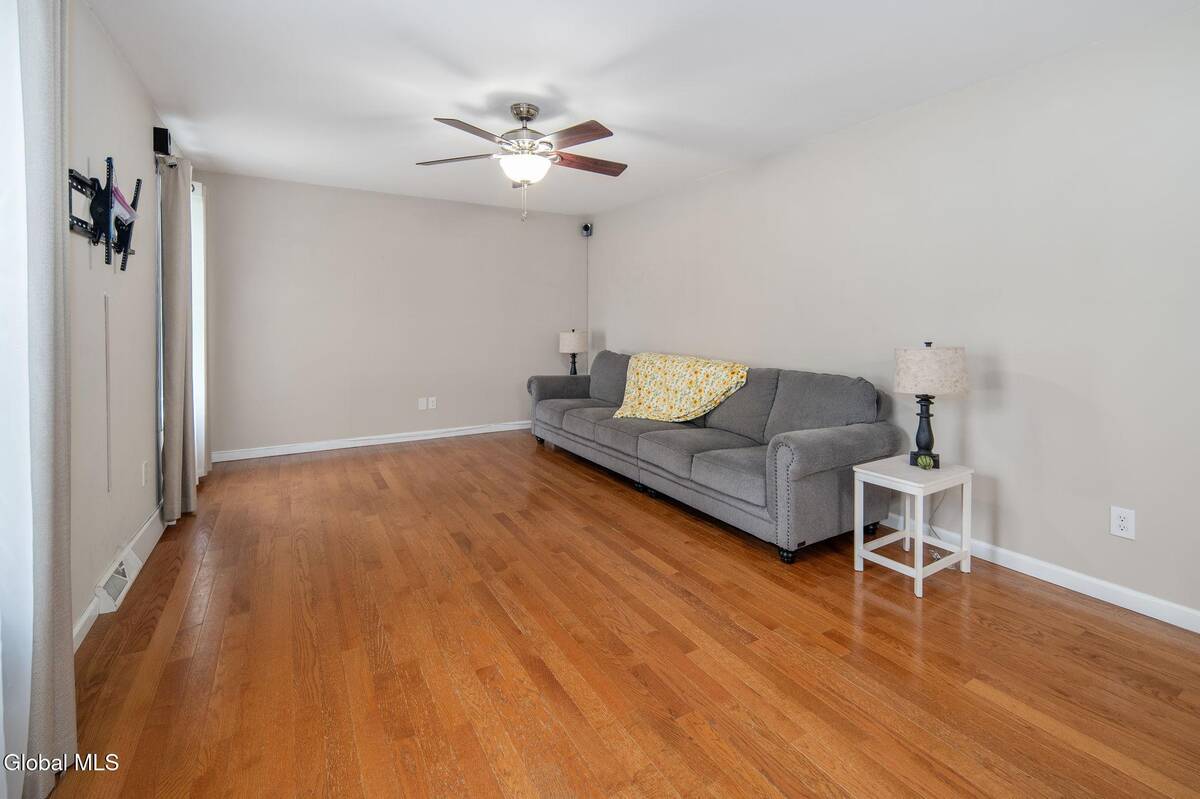 #12 photo, 44 Shepard Avenue, Colonie , NY 12304