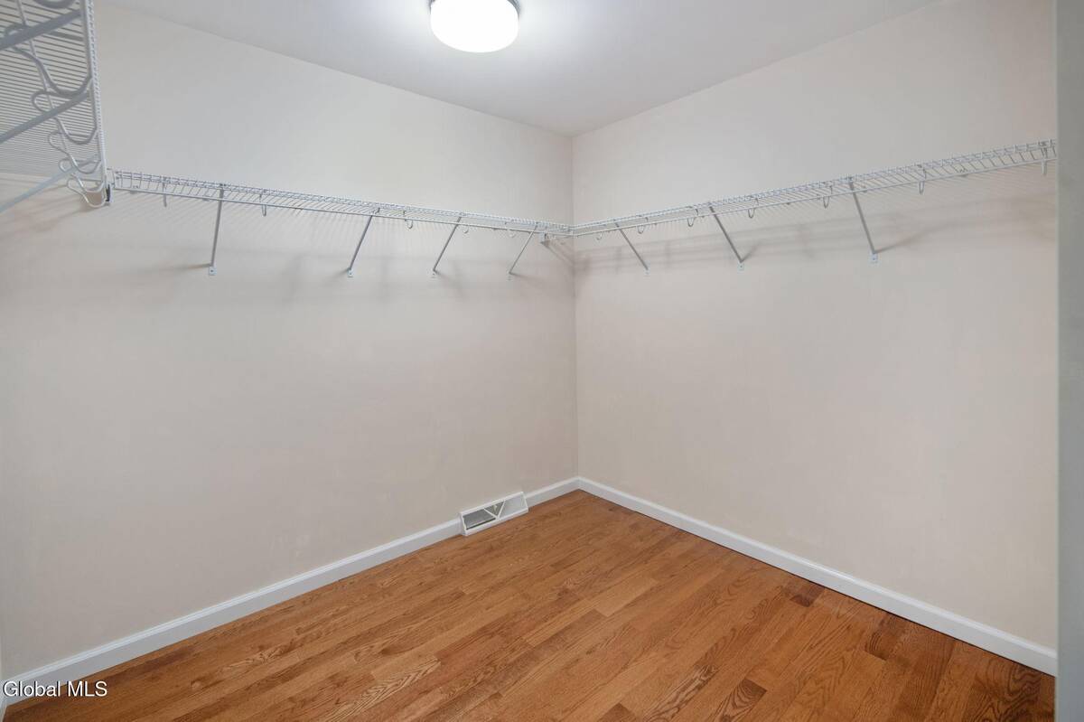 #23 photo, 44 Shepard Avenue, Colonie , NY 12304