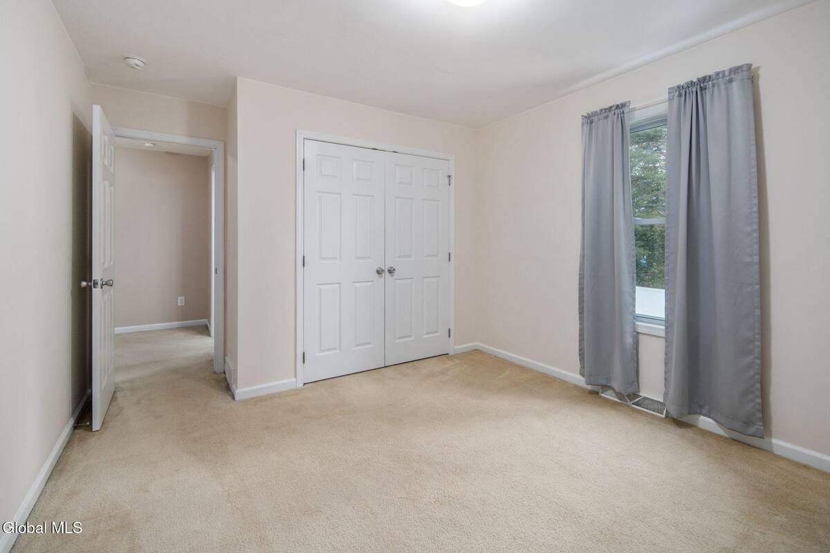 #25 photo, 44 Shepard Avenue, Colonie , NY 12304