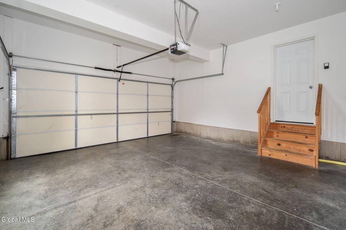 #35 photo, 44 Shepard Avenue, Colonie , NY 12304