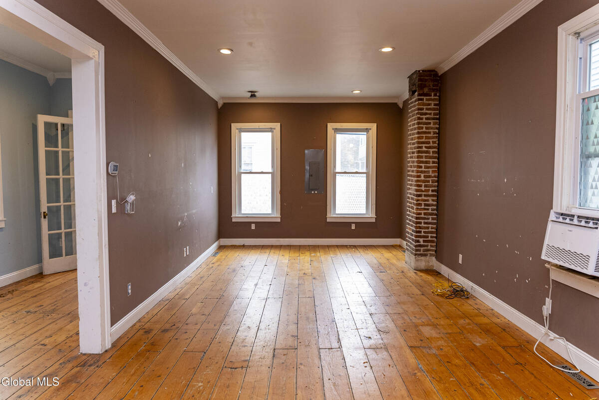 #3 photo, 11 River Street, Schenectady , NY 12305