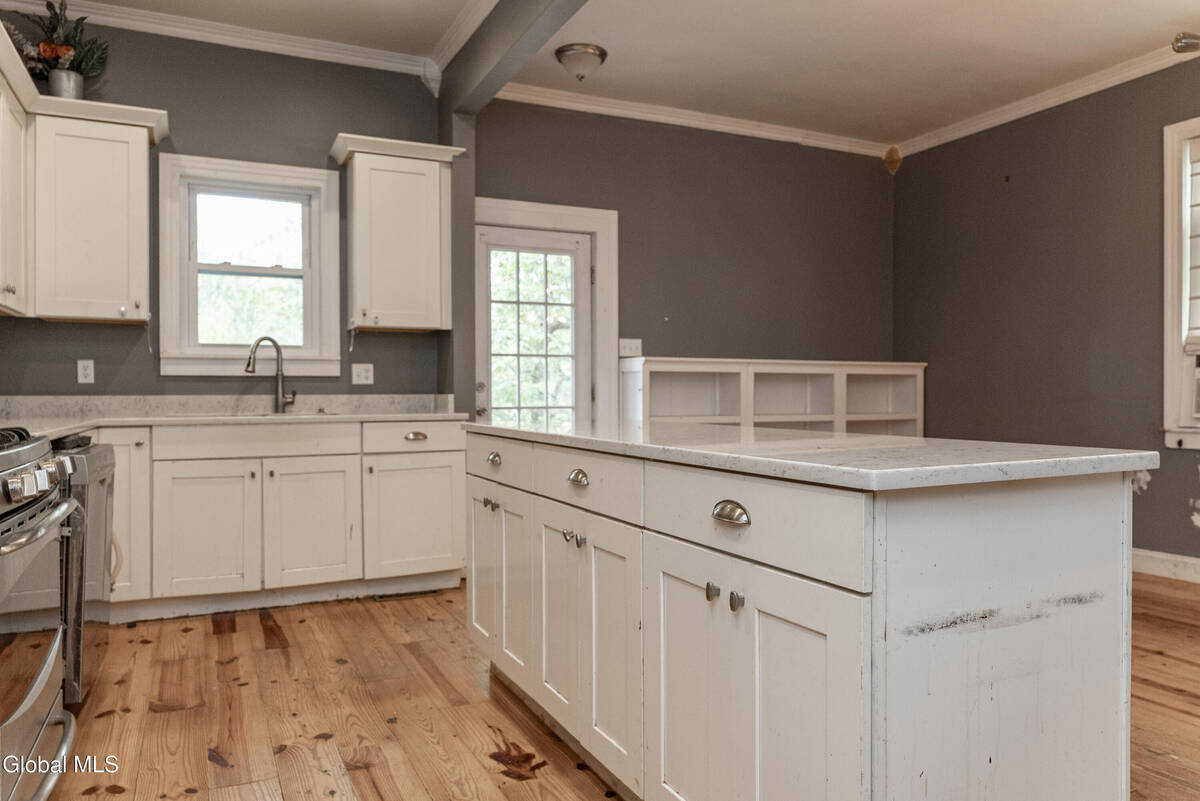 #5 photo, 11 River Street, Schenectady , NY 12305