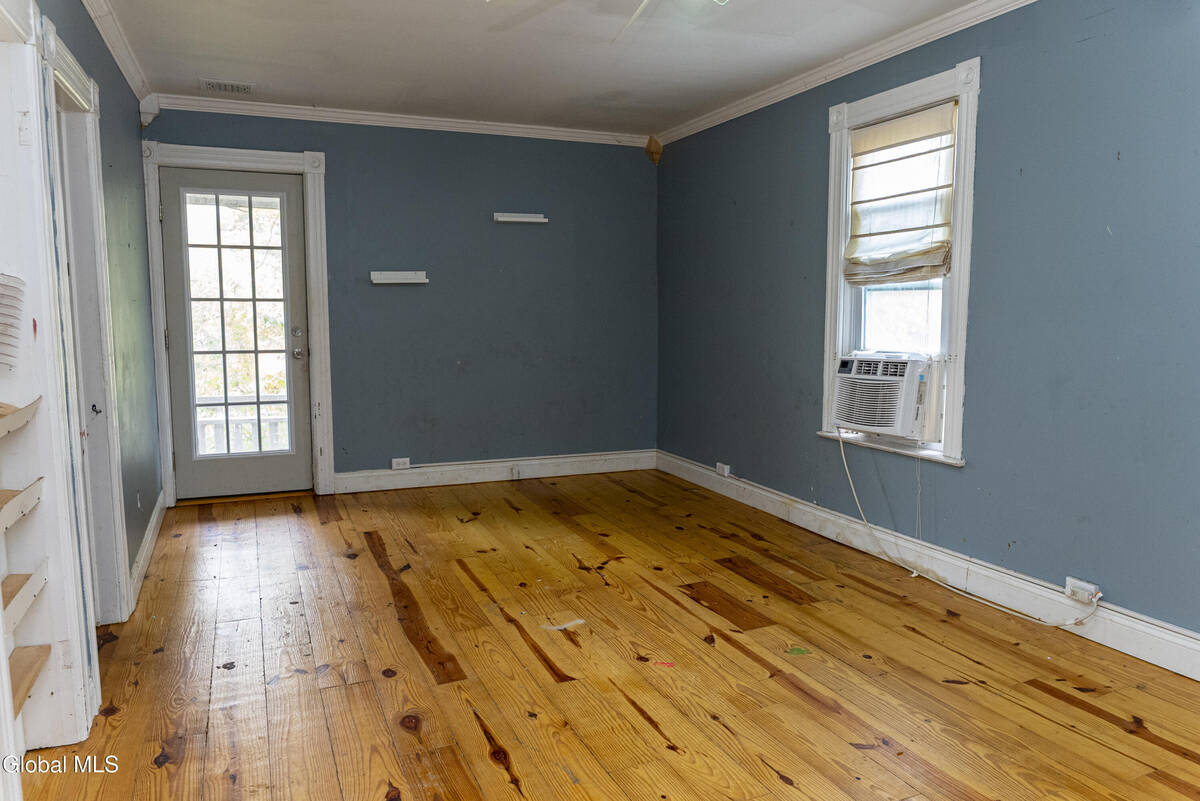 #9 photo, 11 River Street, Schenectady , NY 12305