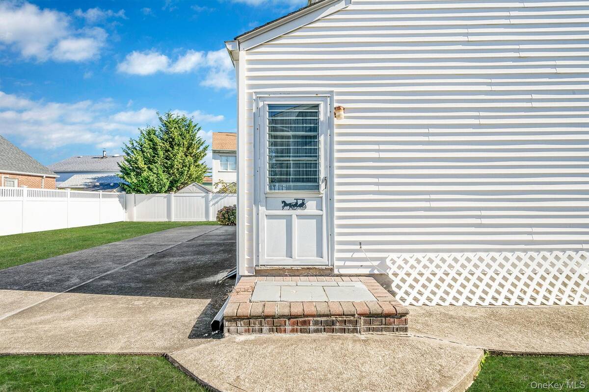 #19 photo, 2595 Castle Court, ナッソー郡 North Bellmore , NY 11710