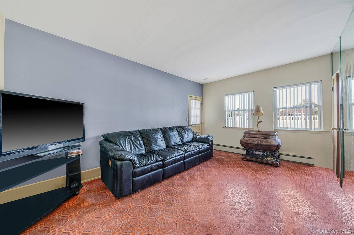 #8 photo, 2595 Castle Court, ナッソー郡 North Bellmore , NY 11710