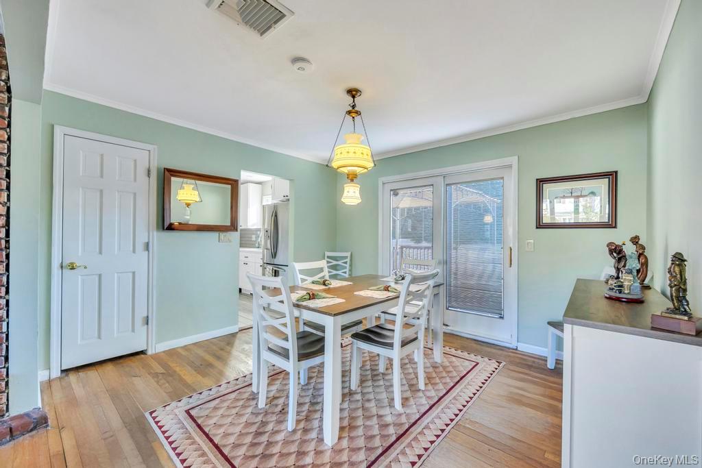 #14 photo, 136 Fulton Street, Massapequa Park , NY 11762