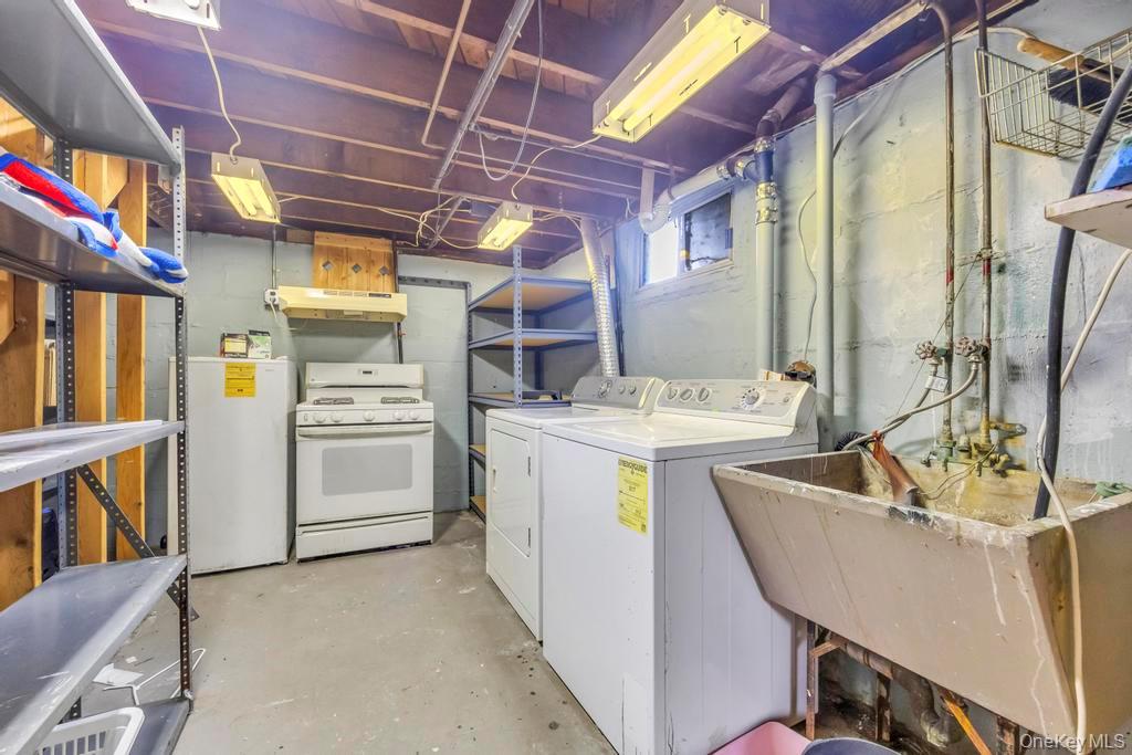 #32 photo, 136 Fulton Street, Massapequa Park , NY 11762