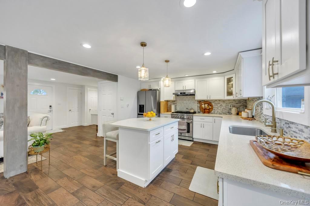 #14 photo, 37 Fiesta Drive, サフォーク郡 Centereach , NY 11720