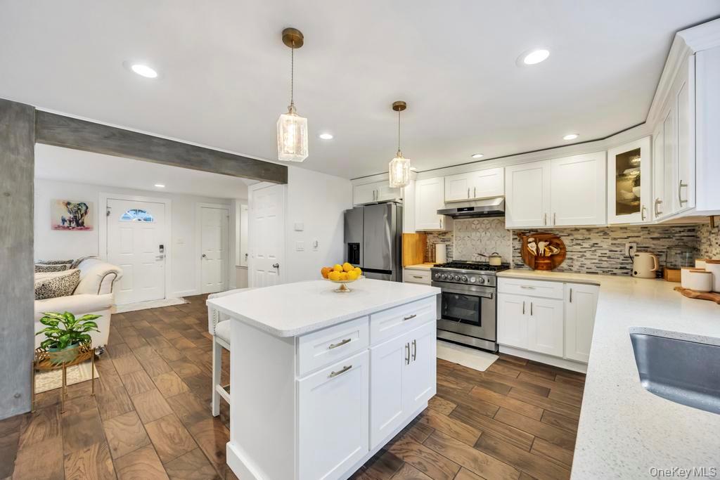 #17 photo, 37 Fiesta Drive, サフォーク郡 Centereach , NY 11720