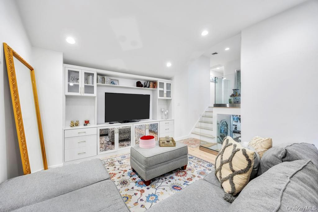 #25 photo, 37 Fiesta Drive, サフォーク郡 Centereach , NY 11720