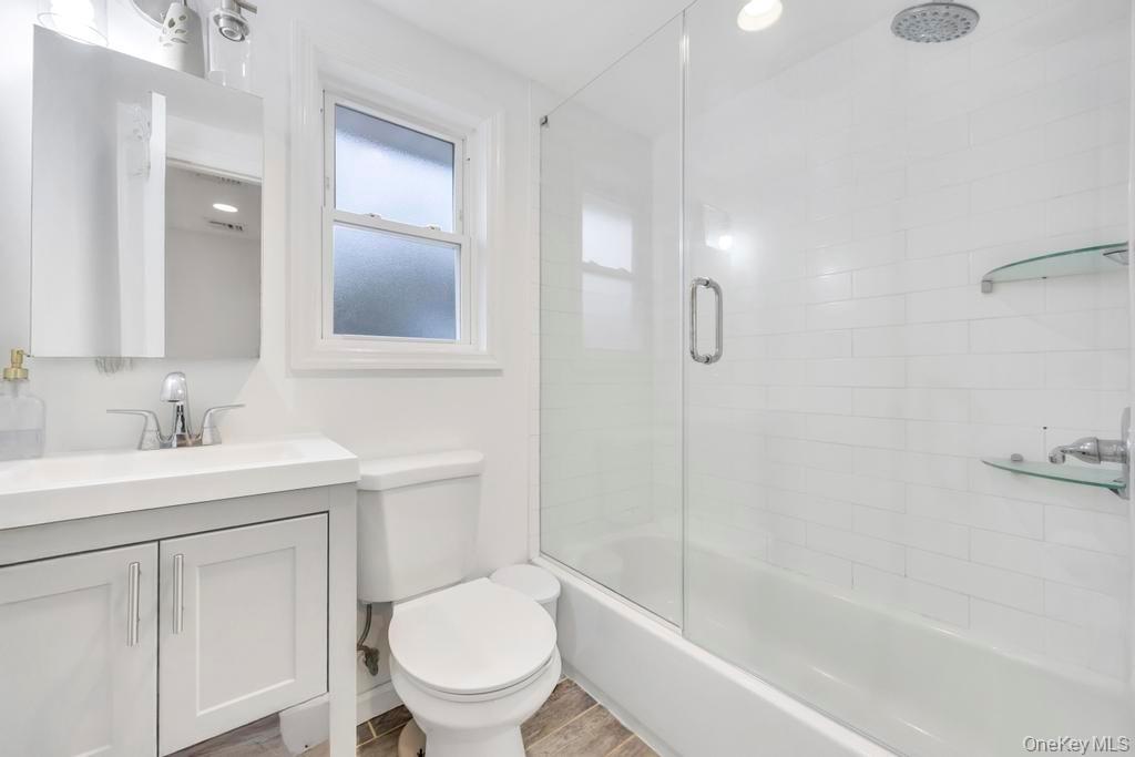 #33 photo, 37 Fiesta Drive, サフォーク郡 Centereach , NY 11720