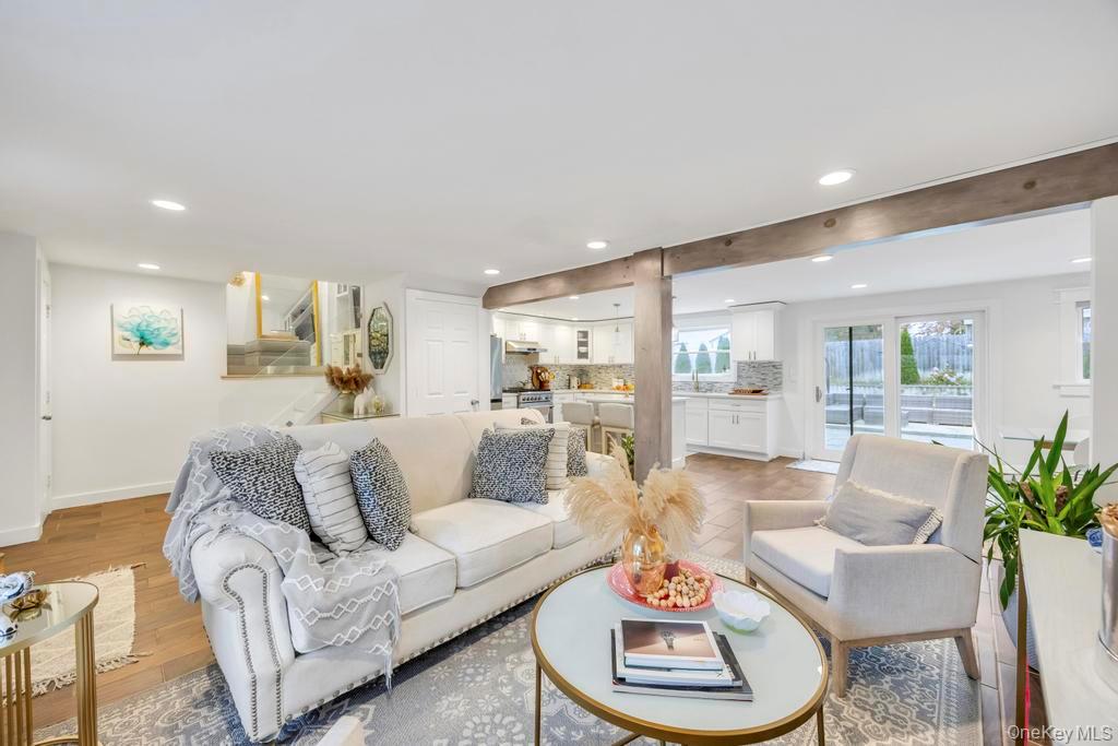 #6 photo, 37 Fiesta Drive, サフォーク郡 Centereach , NY 11720