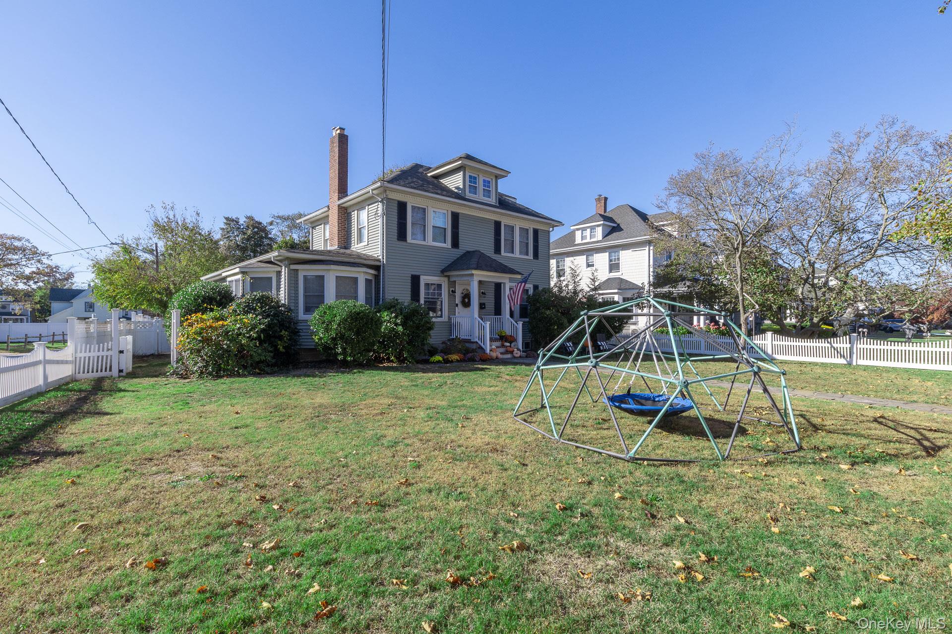 #2 photo, 108 Jayne Avenue, サフォーク郡 Patchogue , NY 11772