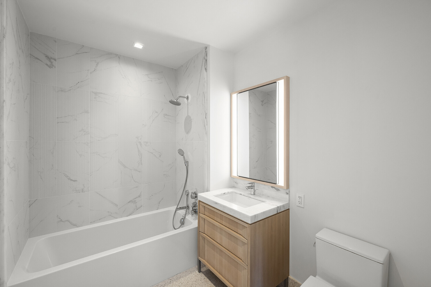 #14 photo, 212 W 93RD Street, マンハッタン Upper West Side , NY 10025