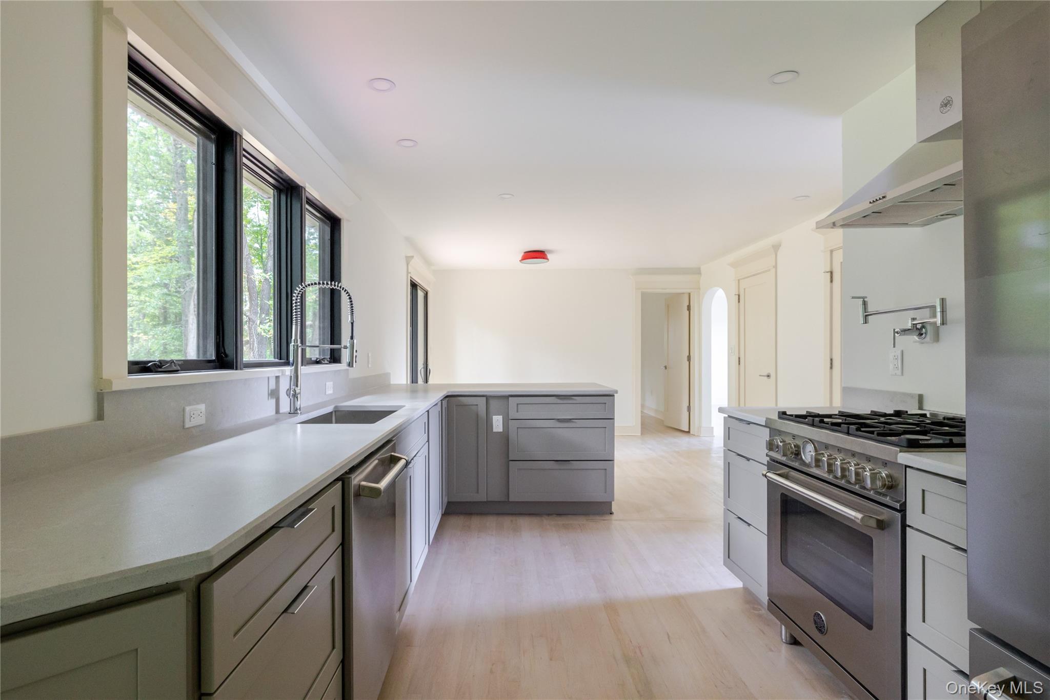 #13 photo, 84 Rockefeller Lane, Red Hook , NY 12571