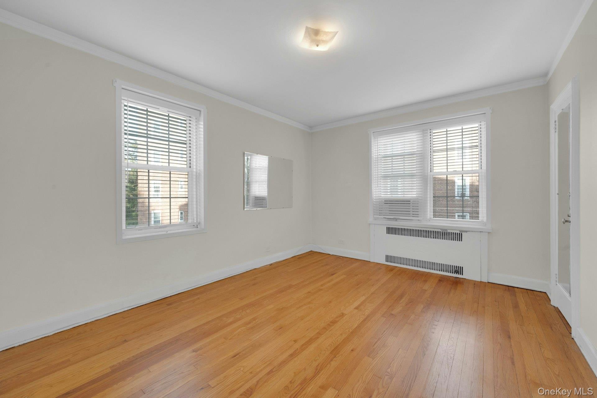 #15 photo, 5 Midland Gardens, ブロンクス区 Bronxville , NY 10708