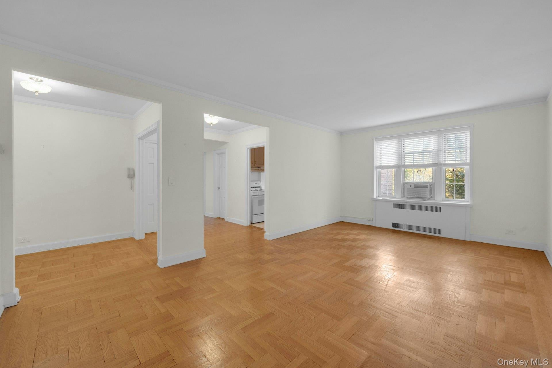 #8 photo, 5 Midland Gardens, ブロンクス区 Bronxville , NY 10708