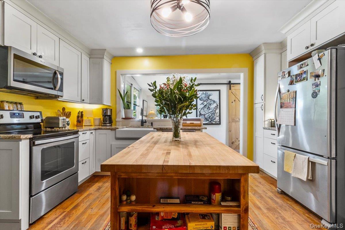 #14 photo, 310 Oak Lane, Newburgh , NY 12550