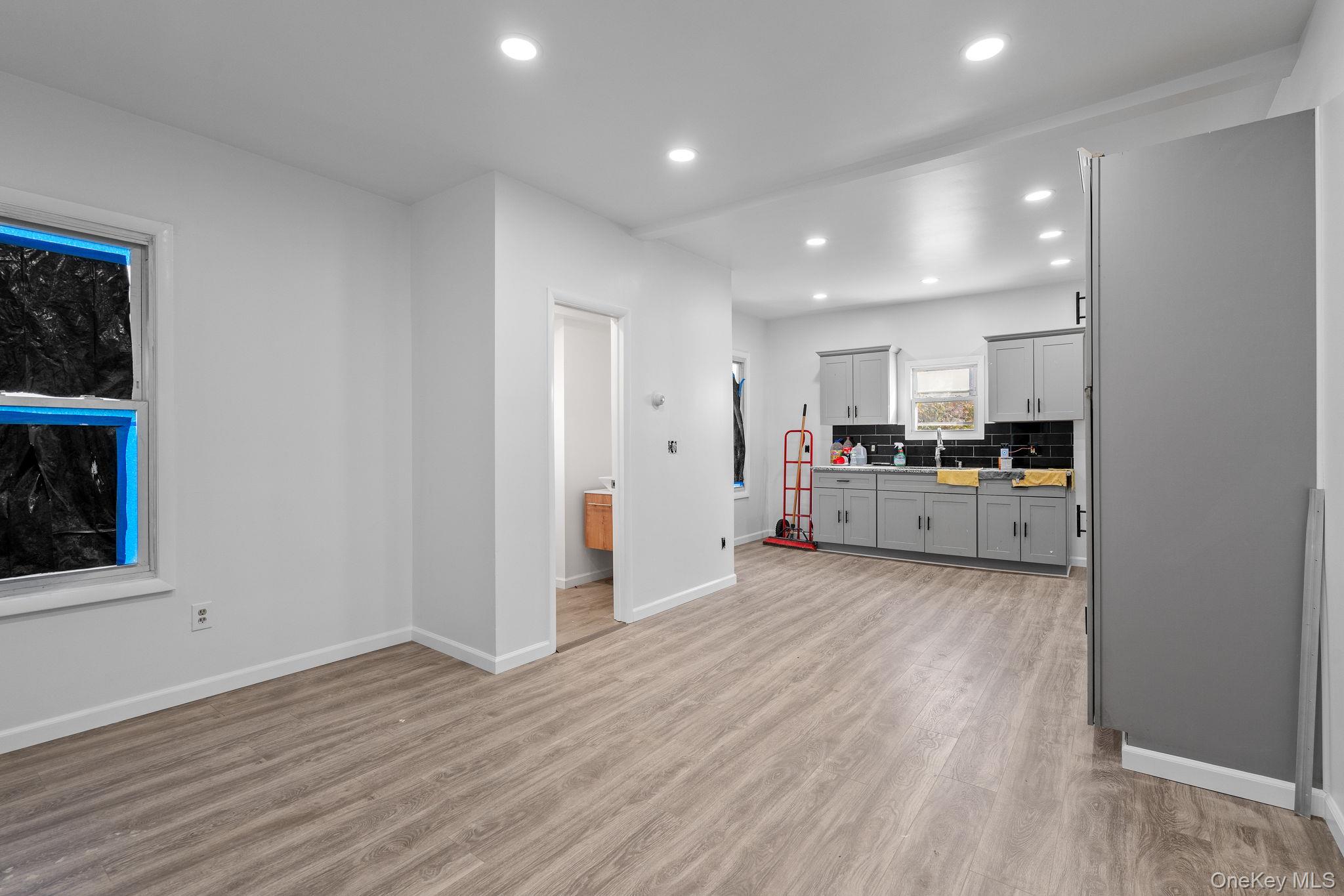 #2 photo, 87 Winnikee Avenue, Poughkeepsie , NY 12601