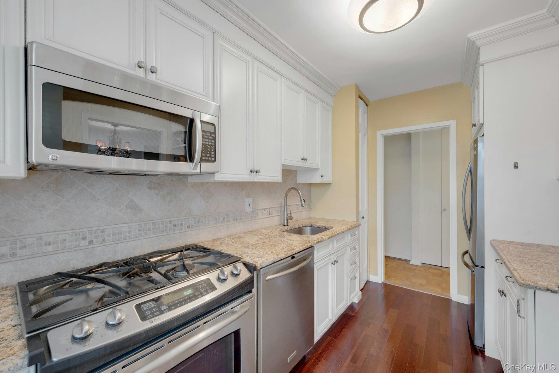 #14 photo, 1200 Midland Avenue, ブロンクス区 Bronxville , NY 10708