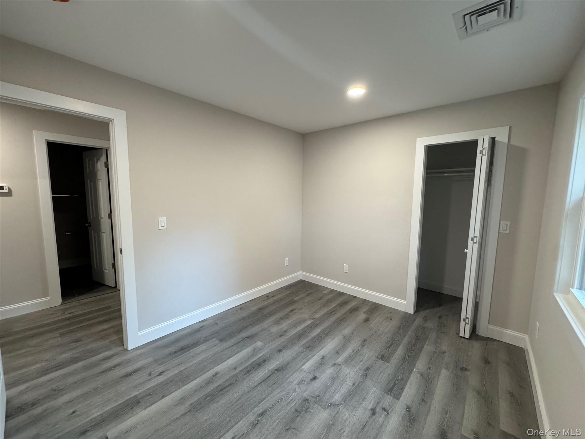 #19 photo, 75 Valley Drive, サフォーク郡 Sound Beach , NY 11789