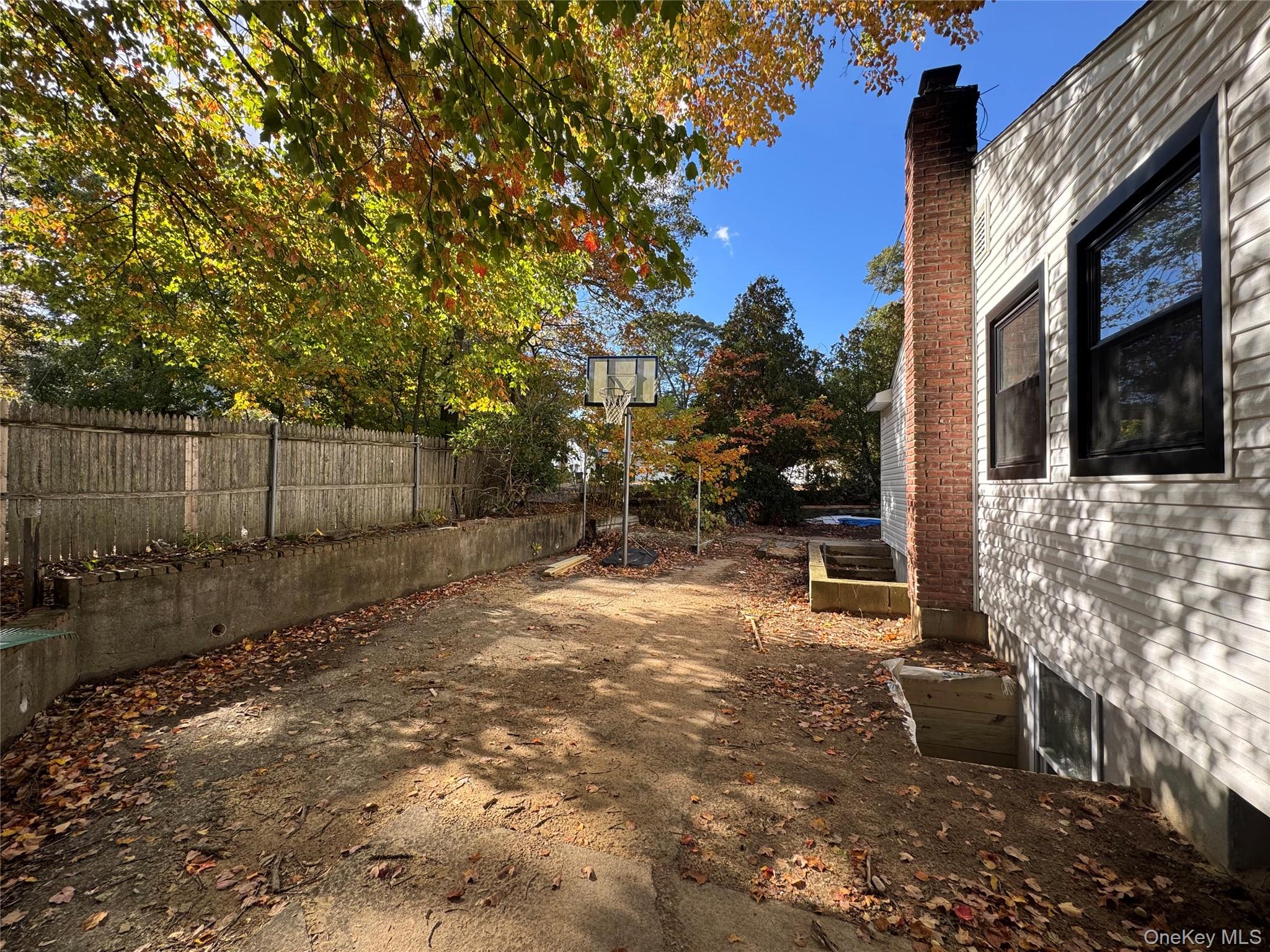 #3 photo, 75 Valley Drive, サフォーク郡 Sound Beach , NY 11789