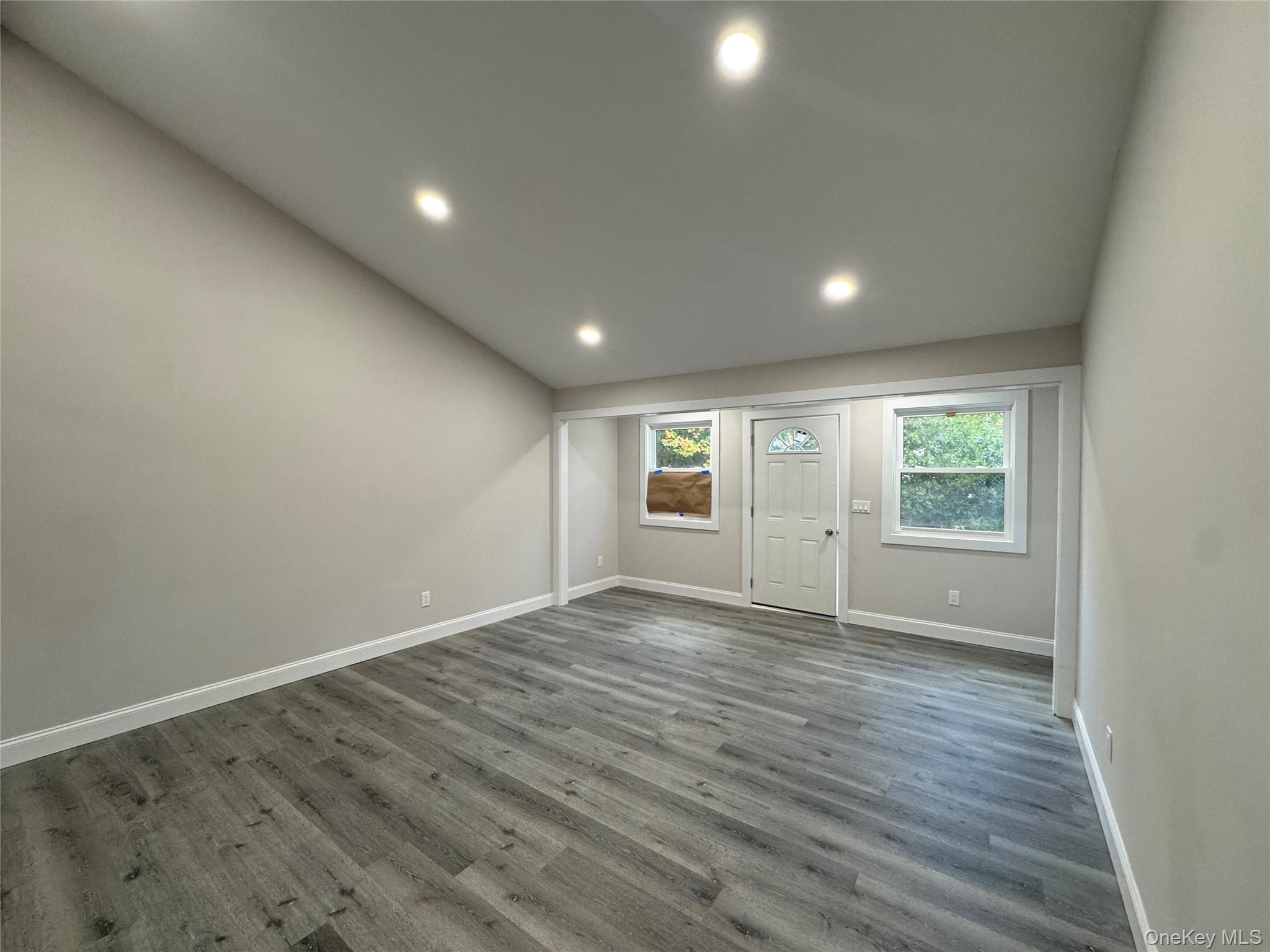 #9 photo, 75 Valley Drive, サフォーク郡 Sound Beach , NY 11789